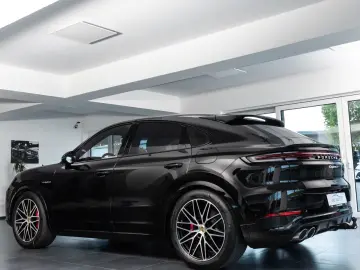 PORSCHE Cayenne Coupe S E-Hybrid UPE 160T SportDesign