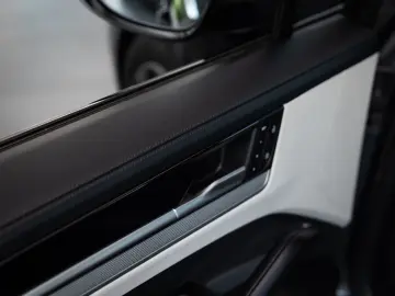 PORSCHE Cayenne Coupe S E-Hybrid UPE 160T SportDesign