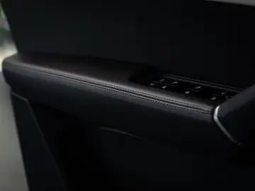 PORSCHE Cayenne Coupe S E-Hybrid UPE 160T SportDesign