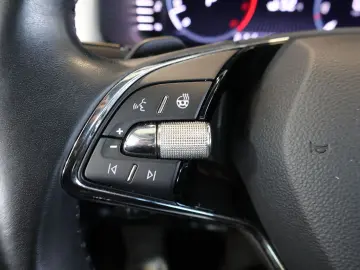 SKODA Kodiaq 1.5 TSI Ambition AID ACC SIDE LED CARPLAY