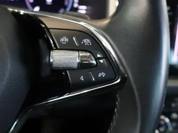 SKODA Kodiaq 1.5 TSI Ambition AID ACC SIDE LED CARPLAY