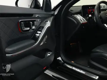 MERCEDES-BENZ S 580 AMG Line Digital LaChanti Park Burmester