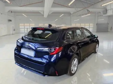 Toyota Corolla Bussines 1.8 hybrid Touring sport