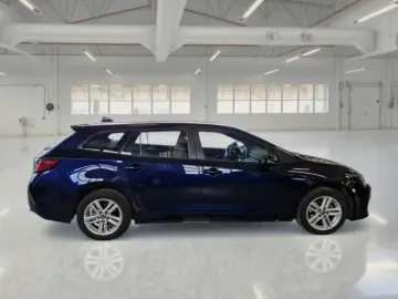 Toyota Corolla Bussines 1.8 hybrid Touring sport