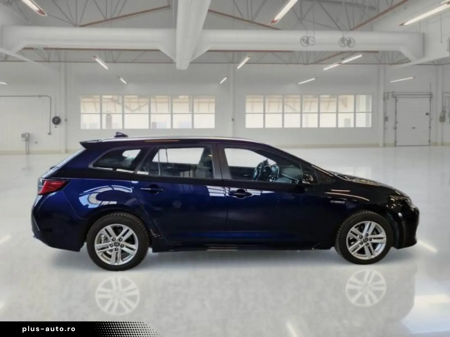 Toyota Corolla Bussines 1.8 hybrid Touring sport