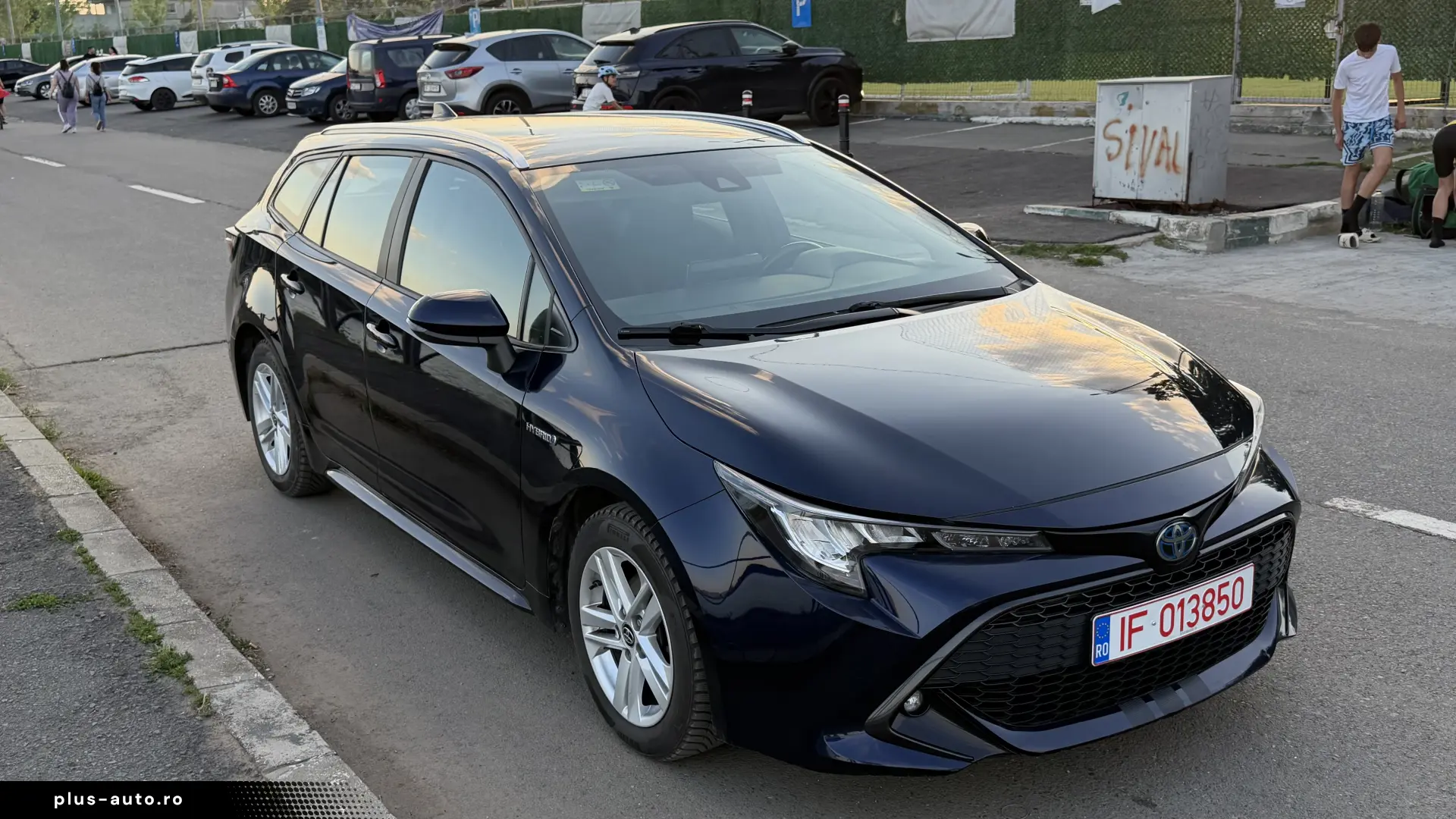 Toyota Corolla Bussines 1.8 hybrid Touring sport