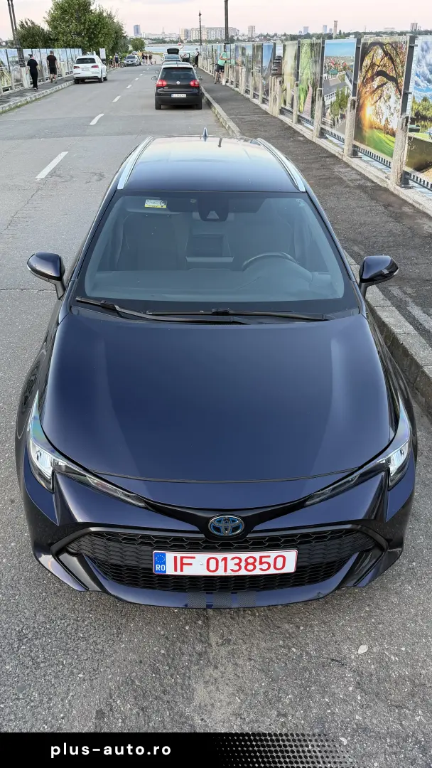 Toyota Corolla Bussines 1.8 hybrid Touring sport