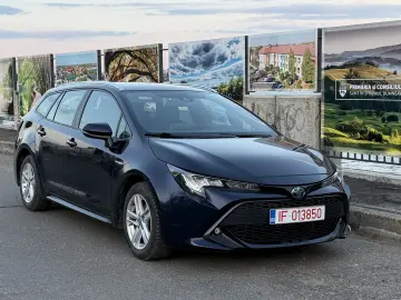 Toyota Corolla Bussines 1.8 hybrid Touring sport