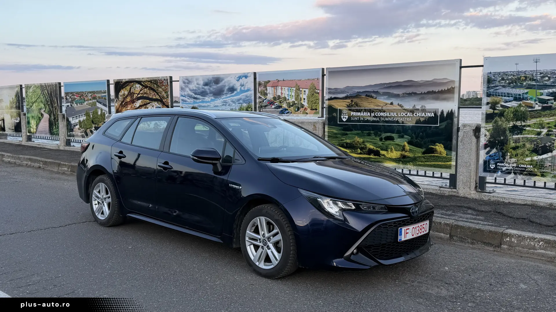 Toyota Corolla Bussines 1.8 hybrid Touring sport