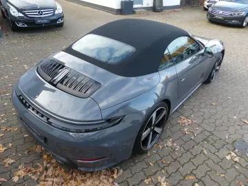 PORSCHE 911   992 Cabriolet  Lift  Matrix  188.000 -€ NP