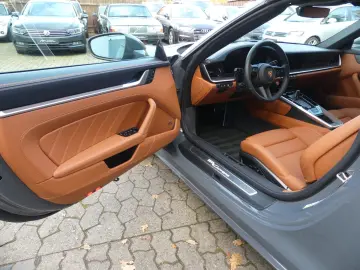 PORSCHE 911   992 Cabriolet  Lift  Matrix  188.000 -€ NP
