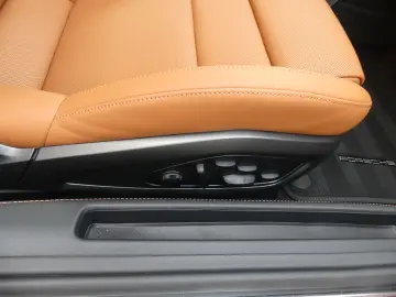 PORSCHE 911   992 Cabriolet  Lift  Matrix  188.000 -€ NP