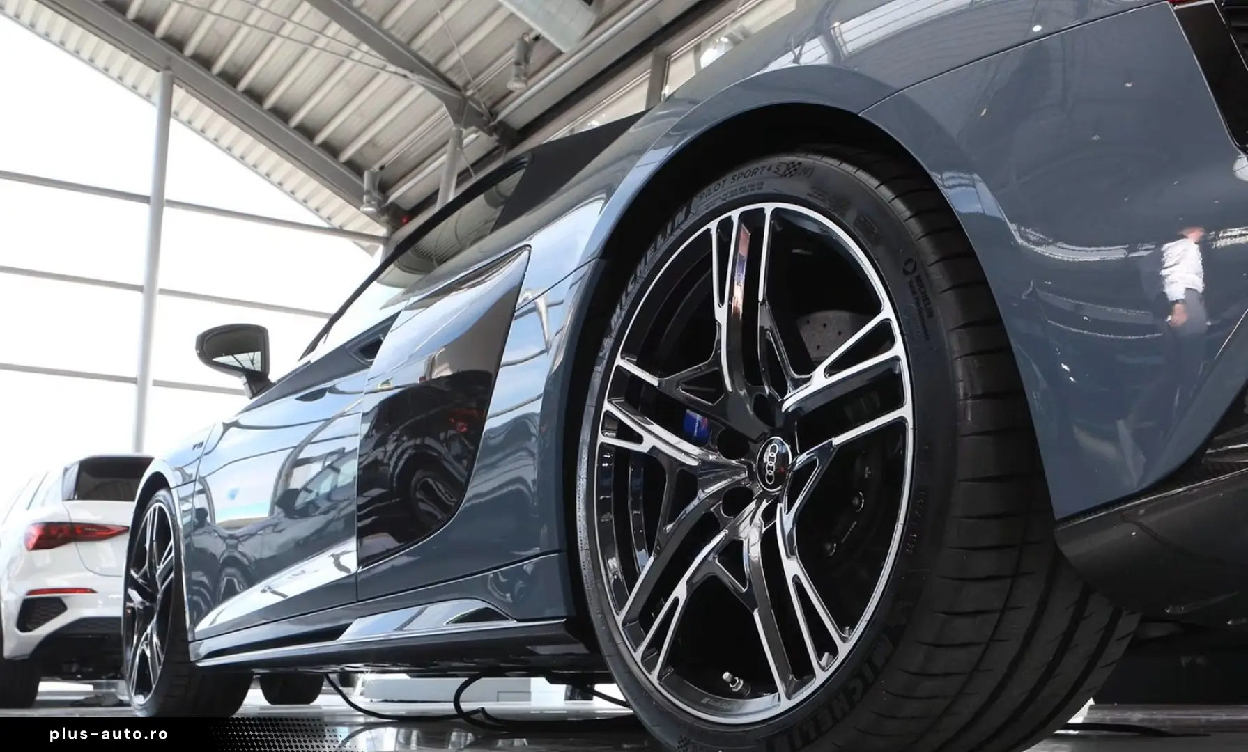 AUDI R8 Spyder performance 5.2 FSI quattro S tronic L