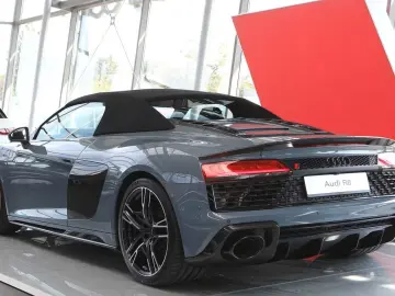AUDI R8 Spyder performance 5.2 FSI quattro S tronic L