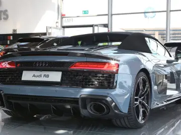 AUDI R8 Spyder performance 5.2 FSI quattro S tronic L