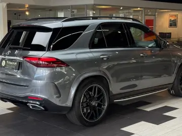 MERCEDES-BENZ GLE 450 d 4M AMG Pano StHzg Night-P. 22  AMG