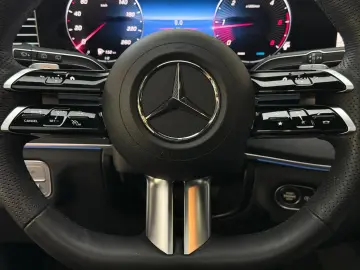 MERCEDES-BENZ GLE 450 d 4M AMG Pano StHzg Night-P. 22  AMG