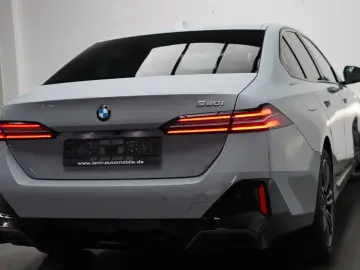 BMW 520i M Sport ICONIC 360 CARBON HUD KEY H&K MEMOR
