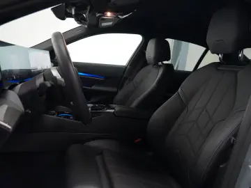 BMW 520i M Sport ICONIC 360 CARBON HUD KEY H&K MEMOR