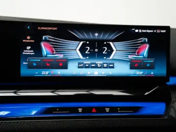 BMW 520i M Sport ICONIC 360 CARBON HUD KEY H&K MEMOR