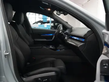 BMW 520i M Sport ICONIC 360 CARBON HUD KEY H&K MEMOR