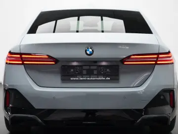 BMW 520d xDrive M Sport ICONIC CARBON 360 H&K KEY
