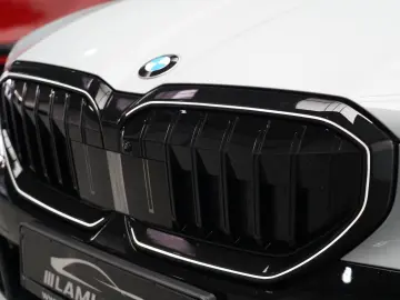 BMW 520d xDrive M Sport ICONIC CARBON 360 H&K KEY