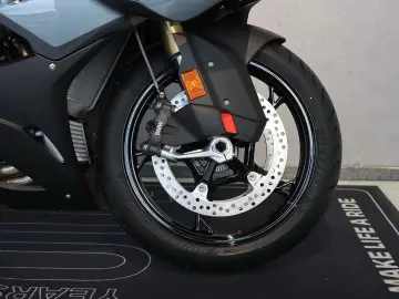 BMW S 1000 RR  3 Pakete  M-Kette  Akrapovic