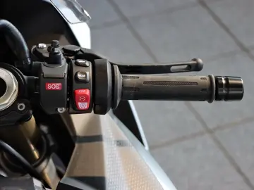 BMW S 1000 RR  3 Pakete  M-Kette  Akrapovic