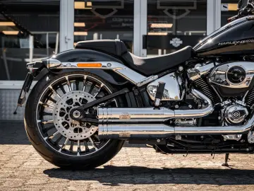 HARLEY DAVIDSON BREAKOUT FXBR 117 ci - Jekill & Hyde
