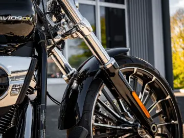 HARLEY DAVIDSON BREAKOUT FXBR 117 ci - Jekill & Hyde