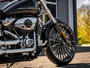 HARLEY DAVIDSON BREAKOUT FXBR 117 ci - Jekill & Hyde