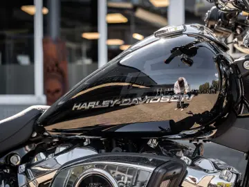 HARLEY DAVIDSON BREAKOUT FXBR 117 ci - Jekill & Hyde