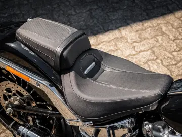 HARLEY DAVIDSON BREAKOUT FXBR 117 ci - Jekill & Hyde