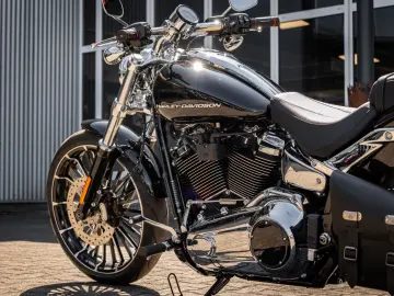 HARLEY DAVIDSON BREAKOUT FXBR 117 ci - Jekill & Hyde