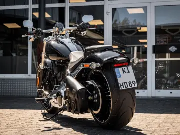 HARLEY DAVIDSON BREAKOUT FXBR 117 ci - Jekill & Hyde