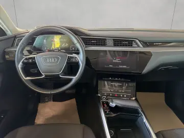 AUDI e-tron 50 quattro basis