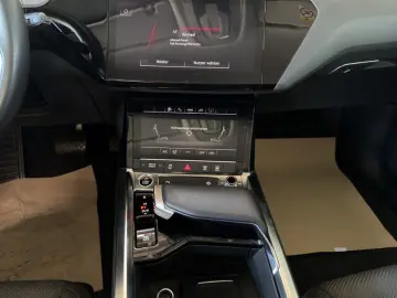 AUDI e-tron 50 quattro basis