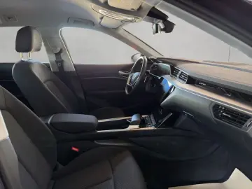 AUDI e-tron 50 quattro basis