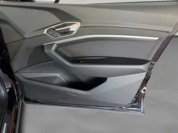 AUDI e-tron 50 quattro basis