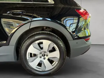 AUDI e-tron 50 quattro basis