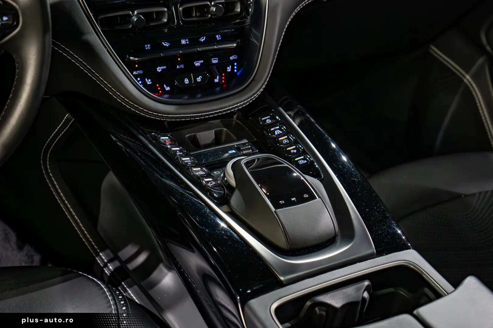 Aston Martin DBX 707 Disponibil Imediat!