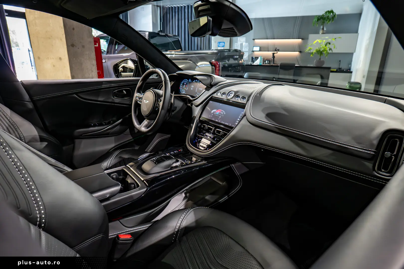 Aston Martin DBX 707 Disponibil Imediat!
