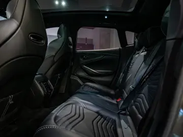 Aston Martin DBX 707 Disponibil Imediat!