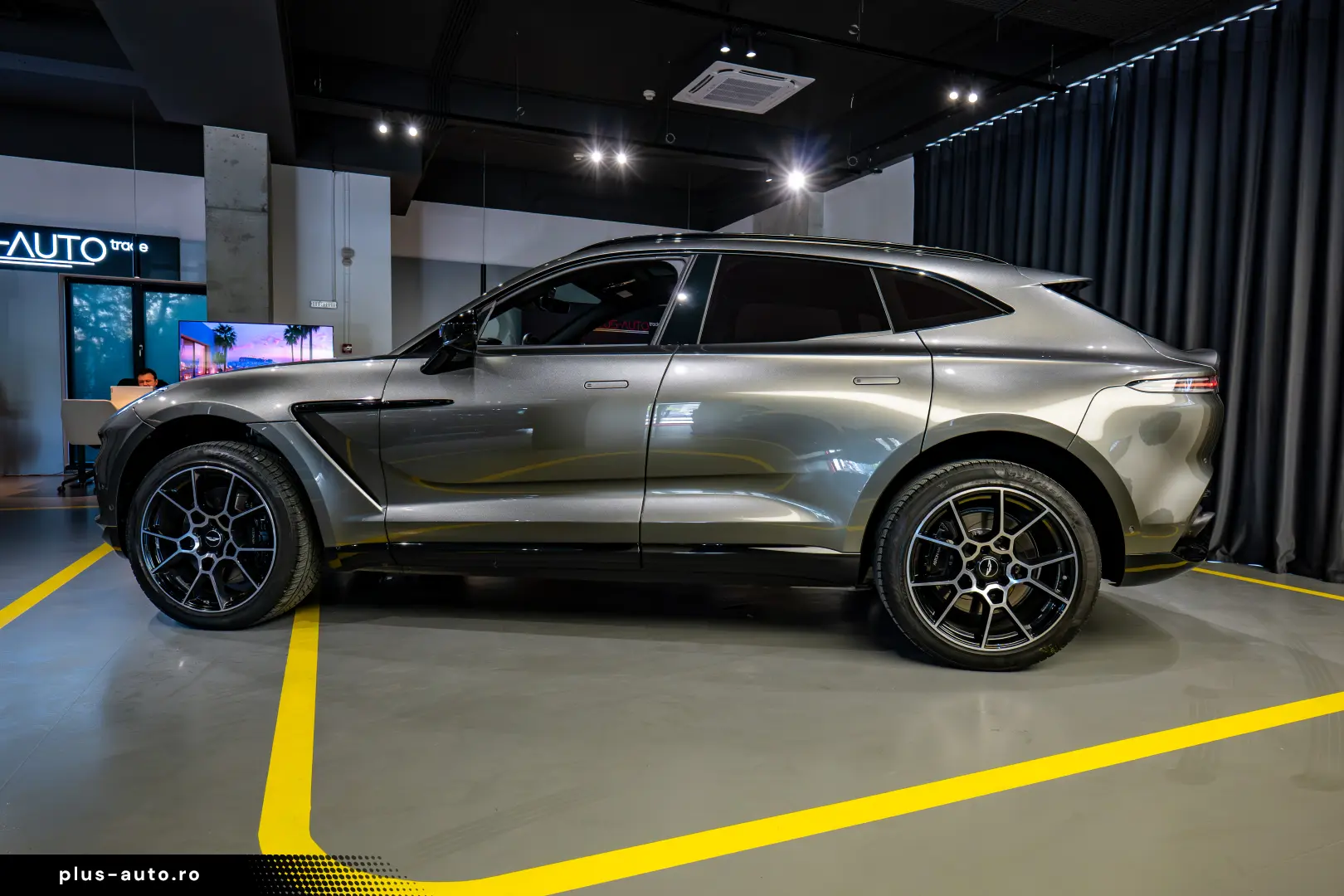Aston Martin DBX 707 Disponibil Imediat!