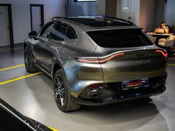 Aston Martin DBX 707 Disponibil Imediat!