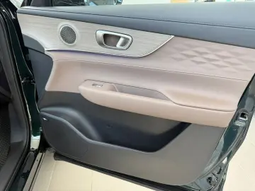 Chery Tiggo-8