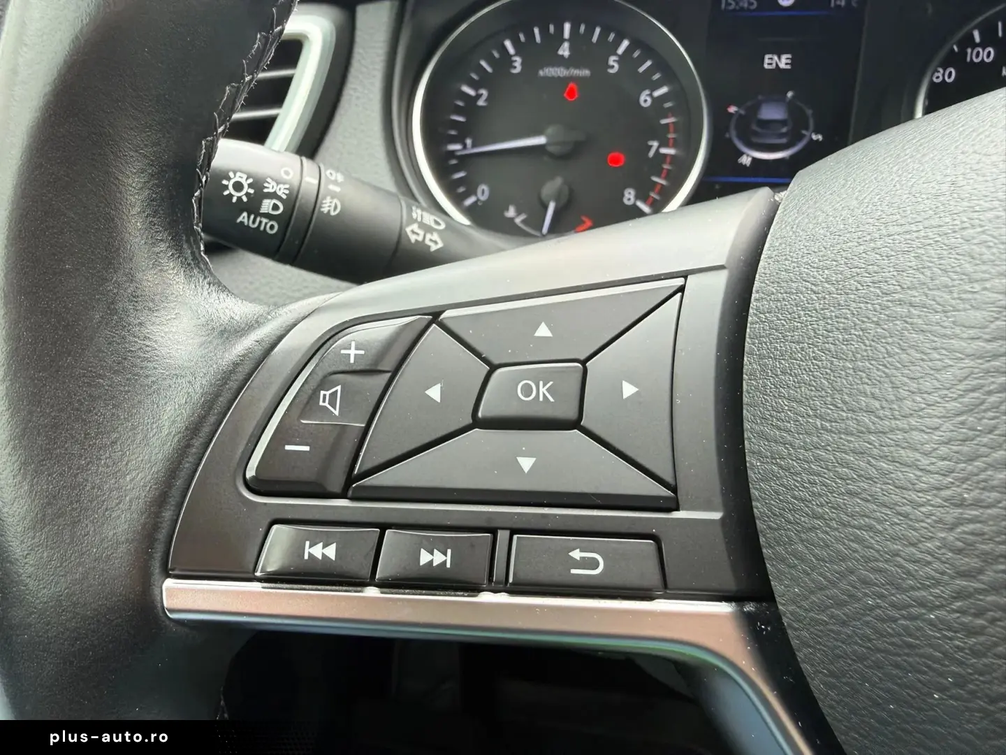 Nissan QASHQAI 1.3 DIG-T 1138cp N-Connecta