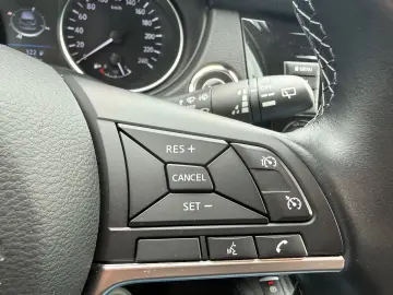 Nissan QASHQAI 1.3 DIG-T 1138cp N-Connecta