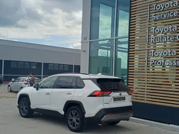 Toyota RAV-4 2.5 VVT-iE 4x4 LUXURY HYBRID 222 CP